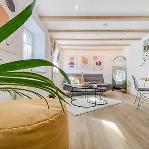 Apartment Stylisches Mit Terrasse In Der Altstadt Von, Donauwörth